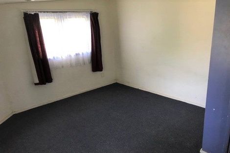 Photo of property in 68a Flanshaw Road, Te Atatu South, Auckland, 0610