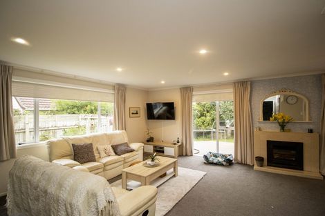 Photo of property in 10 Wallath Road, Westown, New Plymouth, 4310