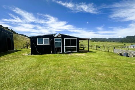 Photo of property in 177 Te Mahoe Road, Mokau, 4376