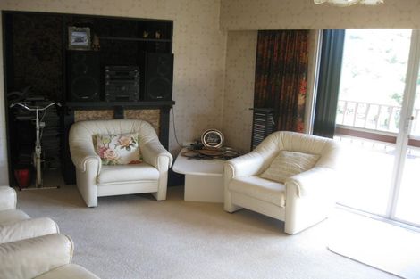 Photo of property in 17 Holly Grove, Maungaraki, Lower Hutt, 5010