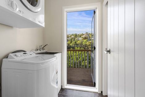 Photo of property in 4 Melville Street, Tawa, Wellington, 5028