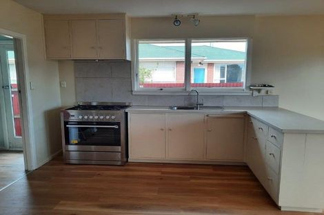 Photo of property in 146 Springs Road, Hornby, Christchurch, 8042