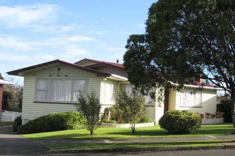 Photo of property in 32 Highbury Drive, Levin, 5510