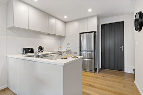 Photo of property in 8 Patariki Way, Beach Haven, Auckland, 0626