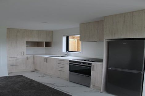 Photo of property in 7/83 Vodanovich Road, Te Atatu South, Auckland, 0610