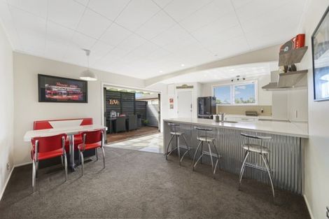 Photo of property in 13 Bradbury Road, Botany Downs, Auckland, 2010