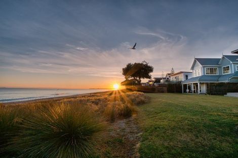 Photo of property in 123 Karewa Parade, Papamoa Beach, Papamoa, 3118
