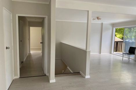 Photo of property in 2/663 Beach Road, Rothesay Bay, Auckland, 0630