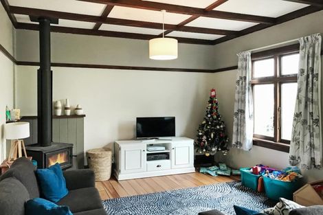 Photo of property in 82 Napier Terrace, Hospital Hill, Napier, 4110