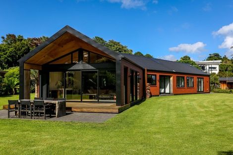 Photo of property in 23c Arden Place, Oakura, 4314