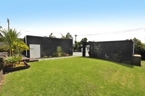 Photo of property in 12 Totara Road, Leigh, 0985