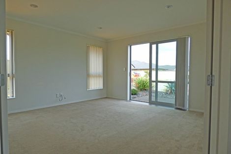 Photo of property in 7 Erceg Way, Rosehill, Papakura, 2113