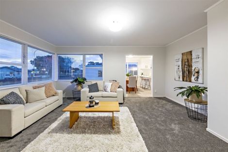Photo of property in 135 Rowandale Avenue, Manurewa, Auckland, 2102