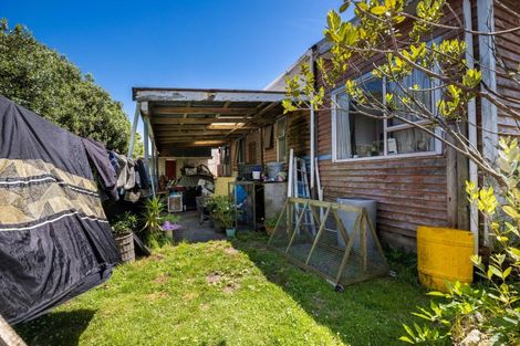 Photo of property in 82 Domett Street, Waitara, 4320