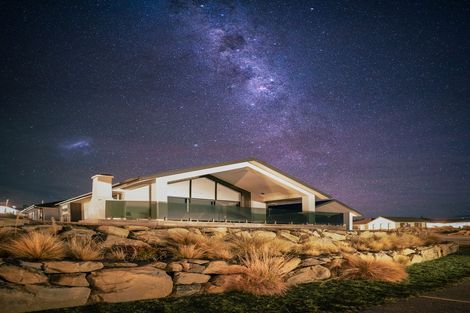 Photo of property in 17 Mistake Drive, Lake Tekapo, 7999