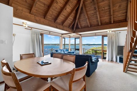 Photo of property in 9 Te Maiki Rise, Russell, 0202