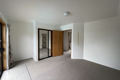 Photo of property in 1 Calypso Place, Rothesay Bay, Auckland, 0630