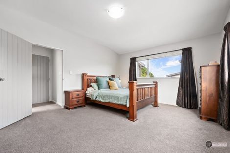 Photo of property in 17 Oceanview Terrace, Tirohanga, Lower Hutt, 5010