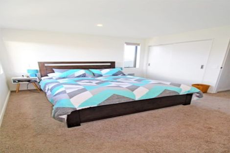 Photo of property in 2 Stone Street, Miramar, Wellington, 6022