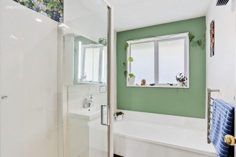 Photo of property in 102b West Belt, Rangiora, 7400