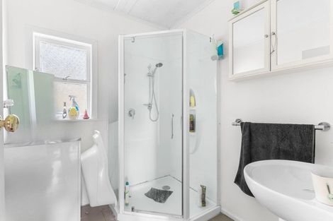 Photo of property in 43b Hook Road, Paparoa, 0571