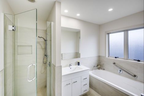 Photo of property in 10 Ohau Place, Poraiti, Napier, 4112