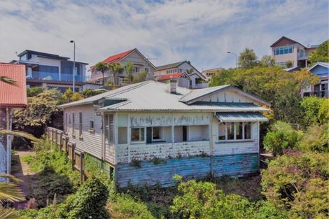 Photo of property in 20 Roslyn Road, Bluff Hill, Napier, 4110