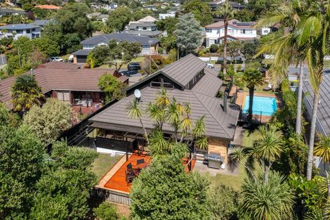 Photo of property in 5 Crestview Place, Browns Bay, Auckland, 0630