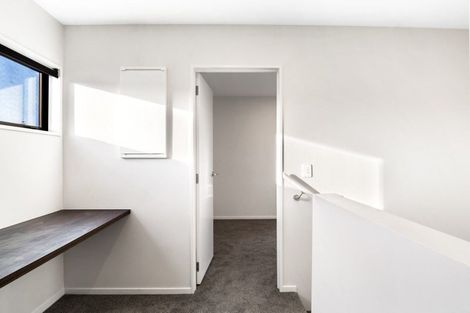 Photo of property in 4/79 Edmonton Road, Henderson, Auckland, 0612