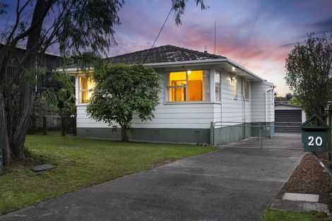 Photo of property in 20 Cron Avenue, Te Atatu South, Auckland, 0610