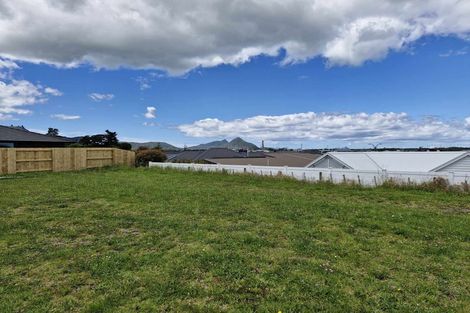 Photo of property in 17 Te Taniwha Road, One Tree Point, 0118