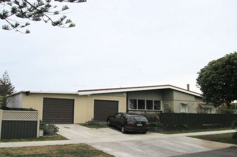 Photo of property in 27 Pukeko Place, Westshore, Napier, 4110
