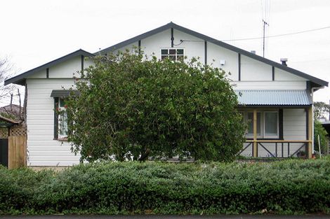 Photo of property in 50 Mako Mako Road, Levin, 5510