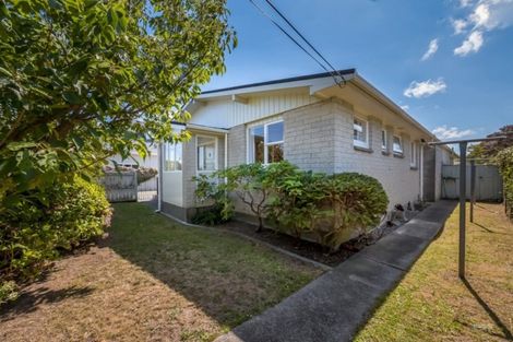 Photo of property in 16 Whites Line West, Woburn, Lower Hutt, 5010