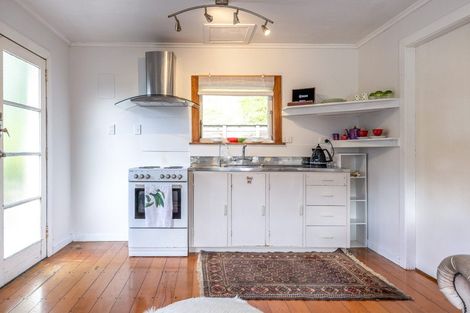 Photo of property in 29 Ocean Road, Surfdale, Waiheke Island, 1081