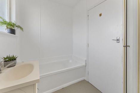 Photo of property in 15 Treadwell Street, Naenae, Lower Hutt, 5011