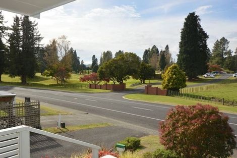 Photo of property in 160 Golf Road, Taumarunui, 3920