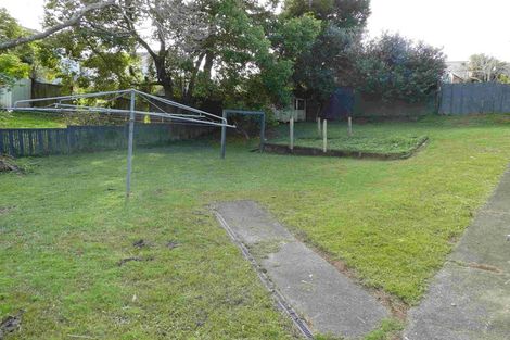 Photo of property in 35 Zita Maria Drive, Massey, Auckland, 0614