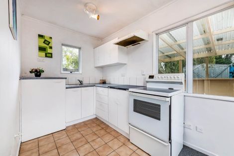 Photo of property in 92 Bruce Mclaren Road, Henderson, Auckland, 0612