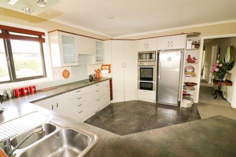 Photo of property in 21 Ruahine Street, Dannevirke, 4930