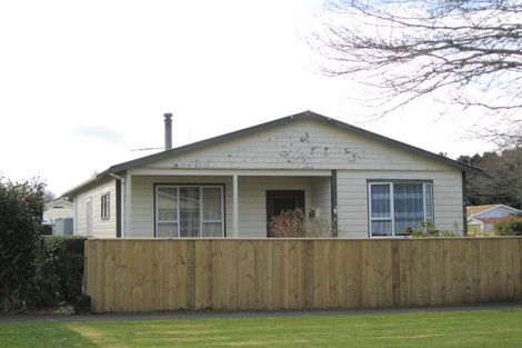 Photo of property in 5 Percy Avenue, Stratford, 4332