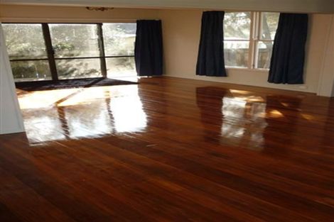 Photo of property in 8 Serjeant Street, Henderson, Auckland, 0612