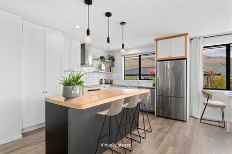 Photo of property in 19 Matipo Street, Wanaka, 9305