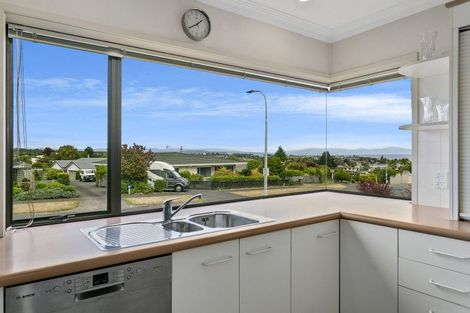 Photo of property in 80 Harvey Street, Waipahihi, Taupo, 3330
