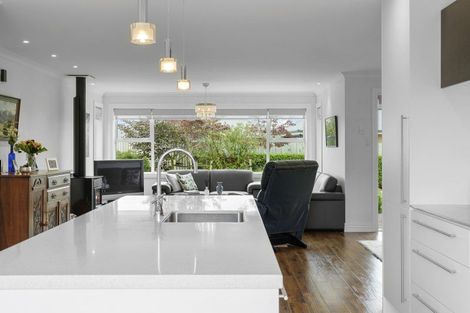 Photo of property in 10 Dundee Close, Darfield, 7510