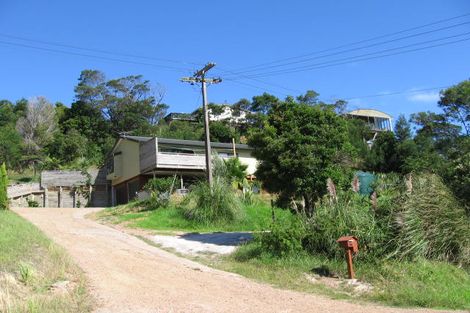 Photo of property in 16 Park Road, Surfdale, Waiheke Island, 1081