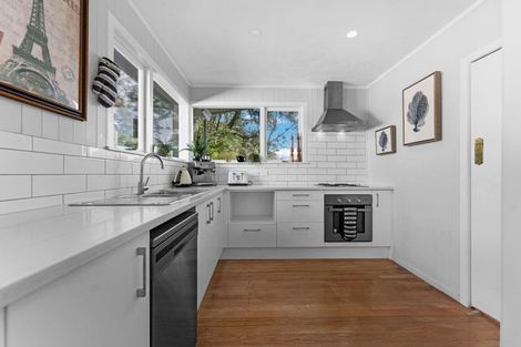 Photo of property in 84 Millbrook Road, Henderson, Auckland, 0612