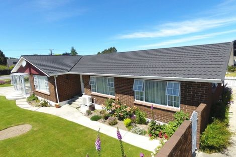 Photo of property in 412 Great North Road, Winton, 9720