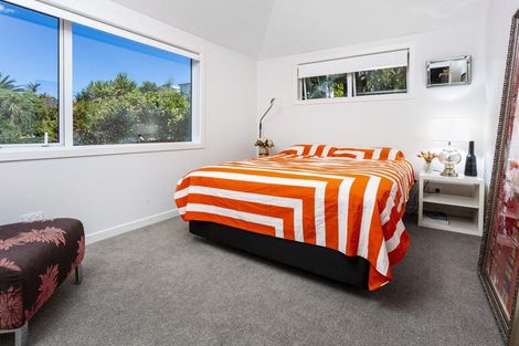 Photo of property in 4/92 Churchill Road, Murrays Bay, Auckland, 0630