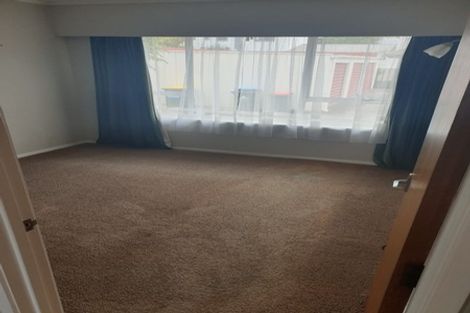 Photo of property in 3/62 Moana Avenue, One Tree Hill, Auckland, 1061